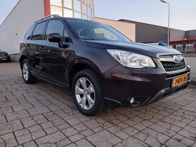 Subaru Forester 2.0 Executive 2013 Benzine 2