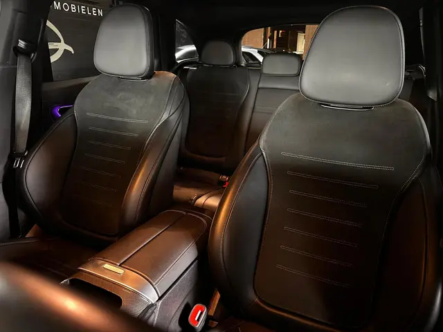 Mercedes-Benz GLC 200 4MATIC AMG Line 2023 Benzine 16