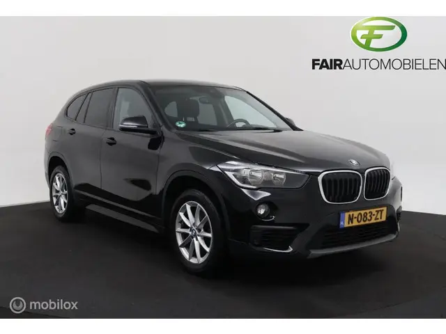 BMW X1 sDrive18i Executive 2018 Benzine 3
