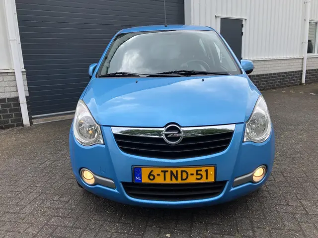 Opel Agila 1.0 Berlin Airco 53000 Km N.a.p 2014 Benzine 12