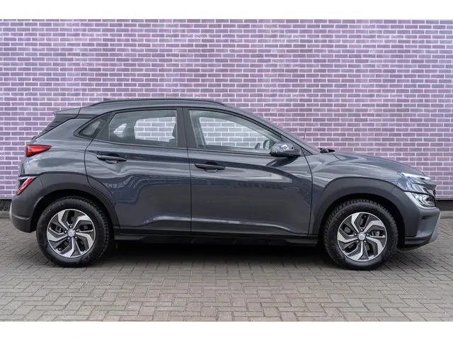 Hyundai Kona 1.6 GDI HEV Comfort 2023 Hybride Benzine 6