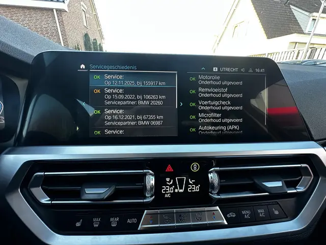 BMW 3 Serie 330e Sport Edition 2019 Hybride Benzine 14