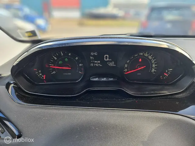 Peugeot 208 1.0 VTi LIKE 2014 Benzine 17