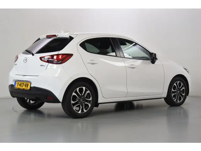Mazda 2 2