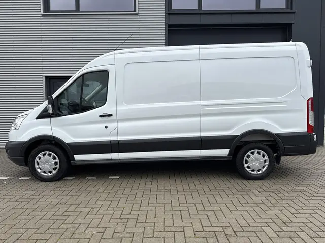 Ford Transit 350 2.0 TDCI L3H2 Trend 2018 Diesel 4