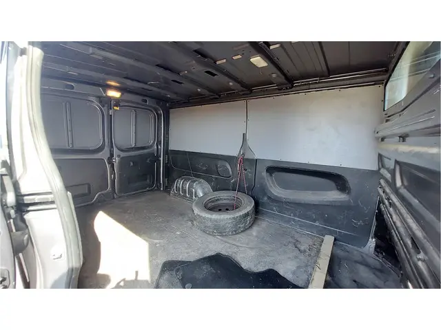 Renault Trafic 1.6 dCi T29 L2H1 Comfort 2019 Diesel 12
