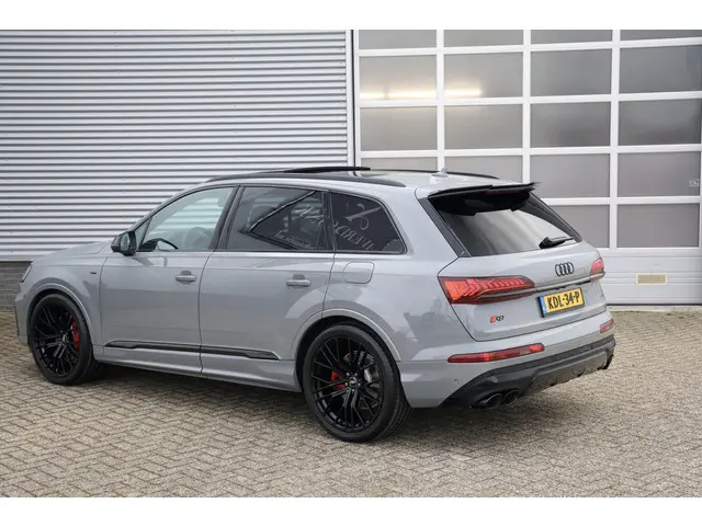 Audi Q7 55 TFSI e quattro S-Line 2022 Hybride Benzine 43