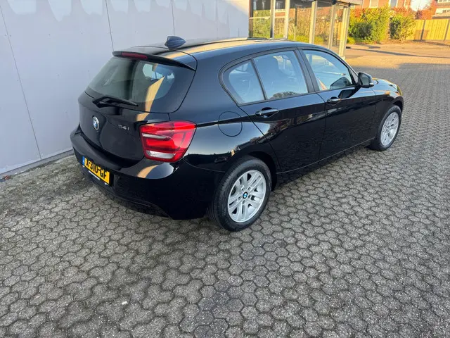 BMW 1 Serie 114i Business+ 2013 Benzine 3