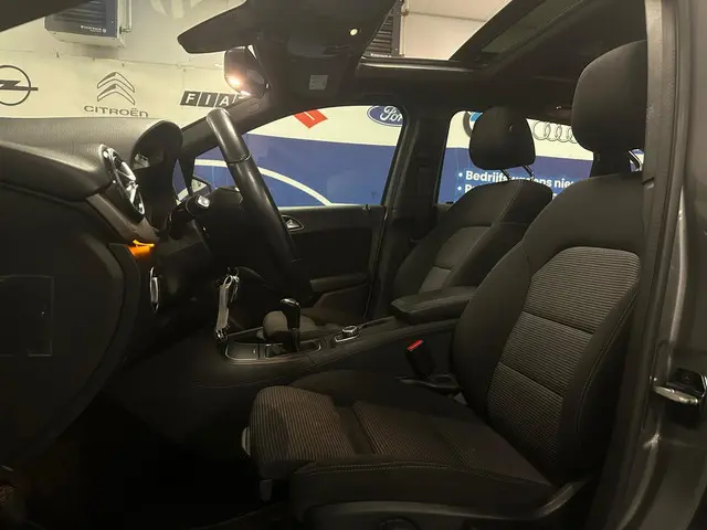 Mercedes-Benz B-Klasse 180 Prestige 2016 Benzine 18