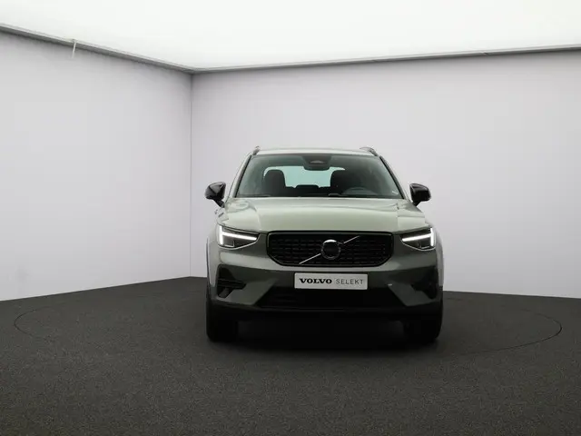 Volvo XC40 2.0 B4 Plus Dark 2024 Benzine 19