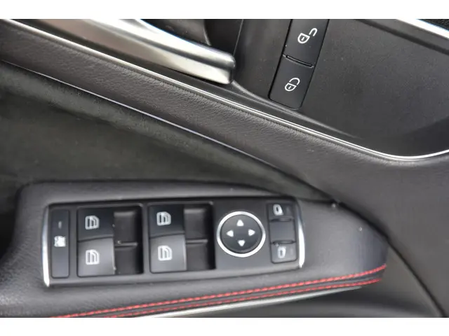 Mercedes-Benz A-Klasse 250 Sport Ambition 2012 Benzine 9