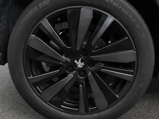 Peugeot 5008 1.2 PureTech GT Black Pack 2024 Benzine 32