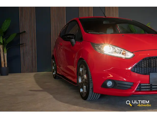 Ford Fiesta 1.6 ST2 2013 Benzine 22
