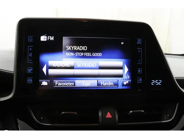Toyota C-HR 1.8 Hybrid Active 2019 Hybride Benzine 20