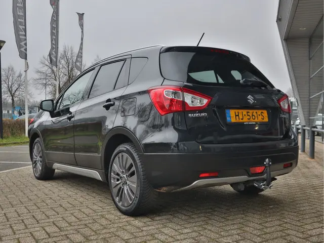 Suzuki S-Cross SX4 1.6 Exclusive 2015 Benzine 8