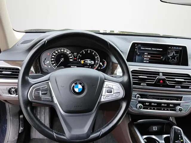 BMW 7 Serie 740i 2016 Benzine 13