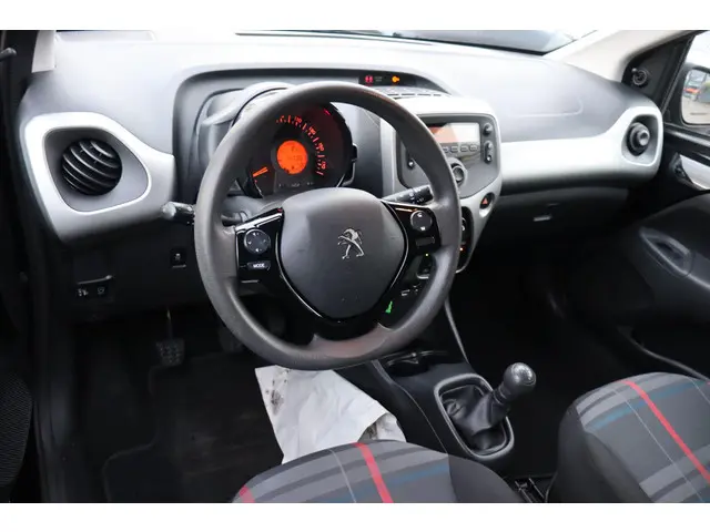 Peugeot 108 1.0 e-VTi Active TOP! 2014 Benzine 8