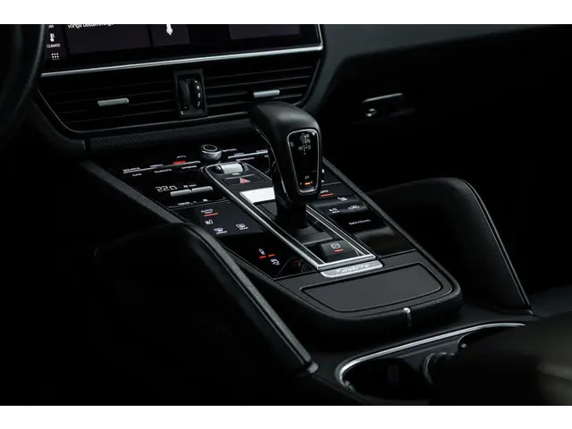 Porsche Cayenne Coupé 3.0 E-Hybrid 2020 Hybride Benzine 39