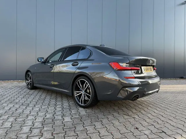 BMW 3 Serie 320i M-sport / H&K / HUD / 360 camera 2019 Benzine 4