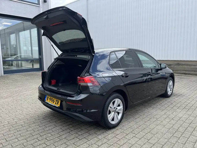 Volkswagen Golf 1.5 TSI Life 2020 Benzine 75