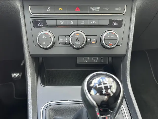 SEAT Leon 1.0 TSI Style Ultimate Edition 2019 Benzine 66