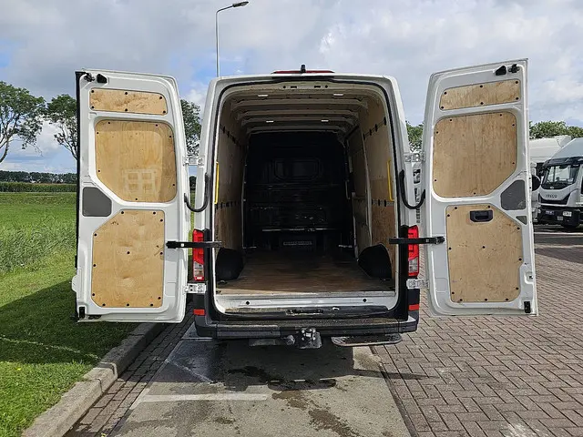 Volkswagen Crafter 35 2.0 2021 Diesel 12