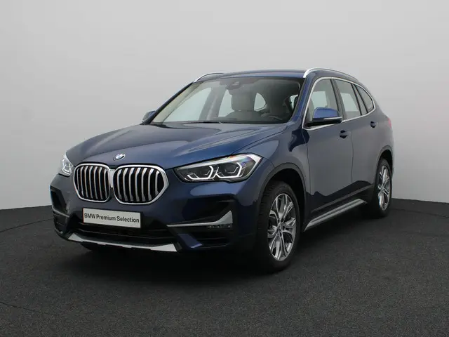 BMW X1 xDrive20i 2020 Benzine 32