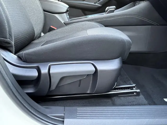 Nissan QASHQAI 1.3 MHEV Xtronic N-Connecta 2024 Benzine 25