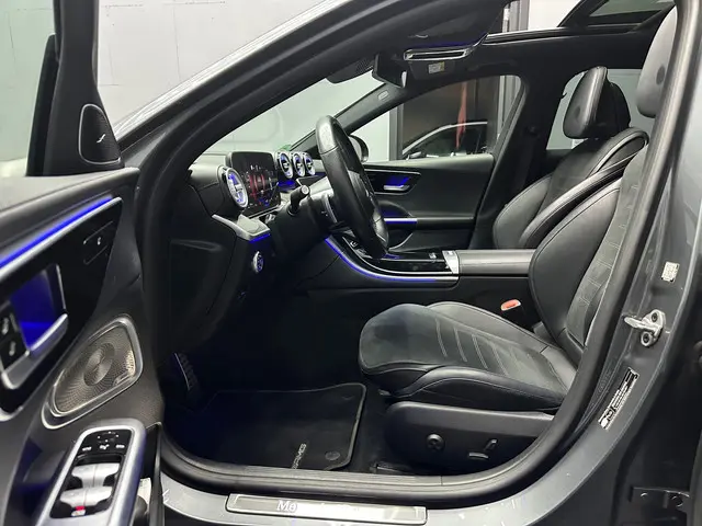 Mercedes-Benz C-Klasse 300 AMG Line PANO 2021 Benzine 5