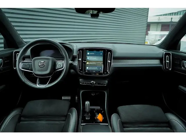 Volvo XC40 Recharge P8 AWD R-Design 2020 Elektrisch 7