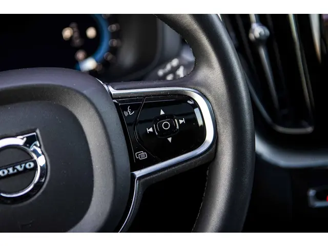 Volvo XC60 B5 Ultimate Dark 2023 Benzine 29