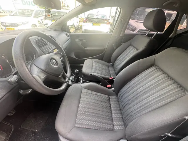 Volkswagen Polo 1.0 Comfortline 2015 Benzine 10