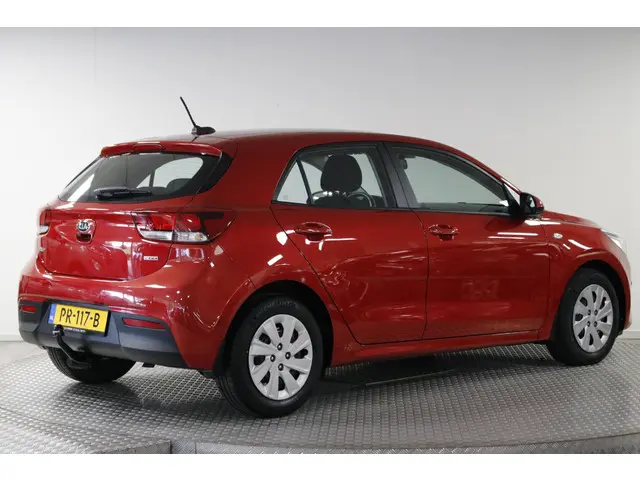 Kia Rio 1.0 TGDI ComfortPlusLine Navigator 2017 Benzine 2