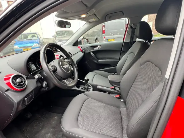 Audi A1 Sportback 1.2 TFSI S Line 5 DRS 2014 Benzine 7