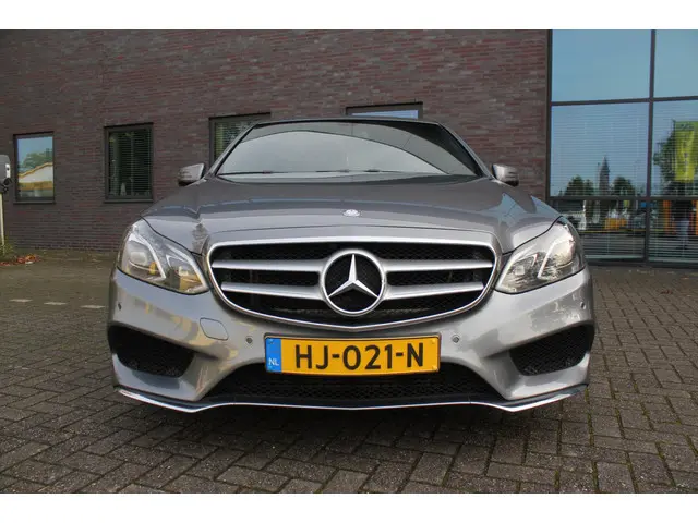 Mercedes-Benz E-Klasse 200 Edition AMG 2015 Benzine 4