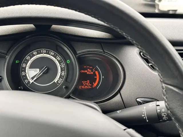 Citroën C3 1.2 PureTech Collection 2015 Benzine 9