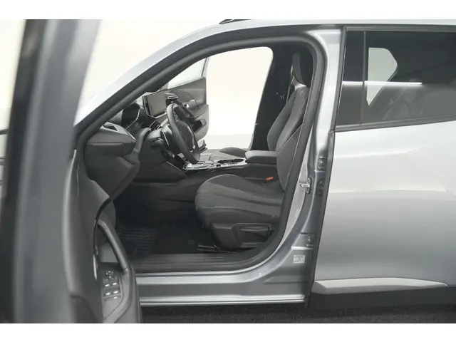 Peugeot 2008 PureTech 130 EAT8 Allure 2024 Benzine 26