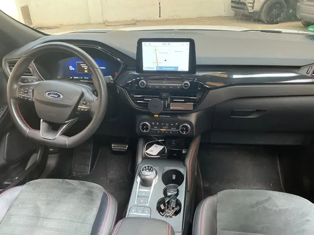 Ford Kuga 2.5 PHEV ST-Line X 2022 Hybride Benzine 6