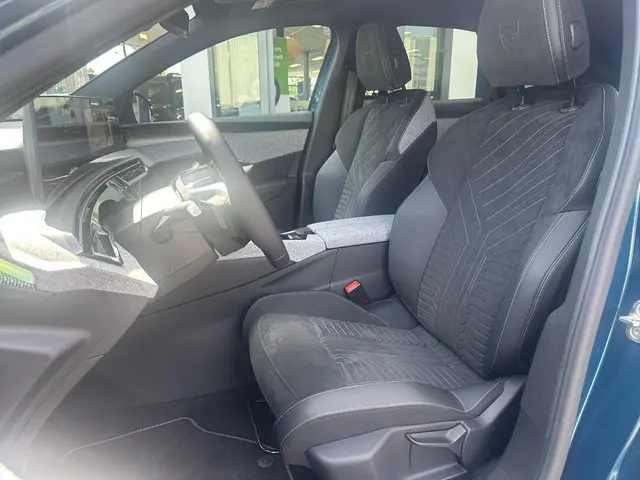 Peugeot e-3008 GT Avantage 210 73 kWh 2025 Elektrisch 11