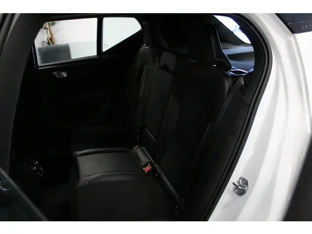 Volvo XC40 Recharge P8 AWD R-Design 2020 Elektrisch 10