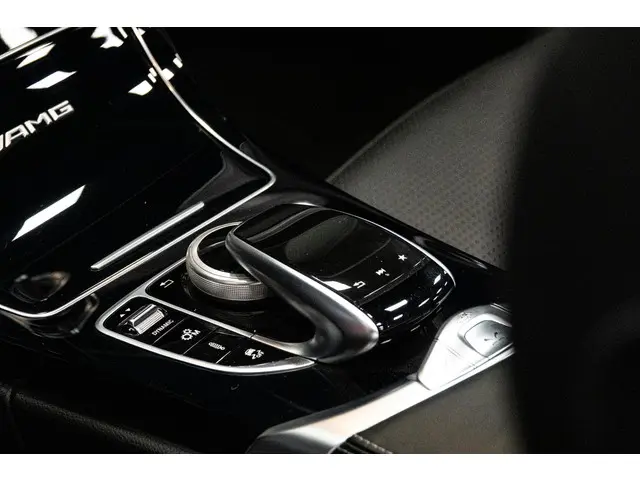 Mercedes-Benz C-Klasse Cabrio AMG 63 2018 Benzine 18