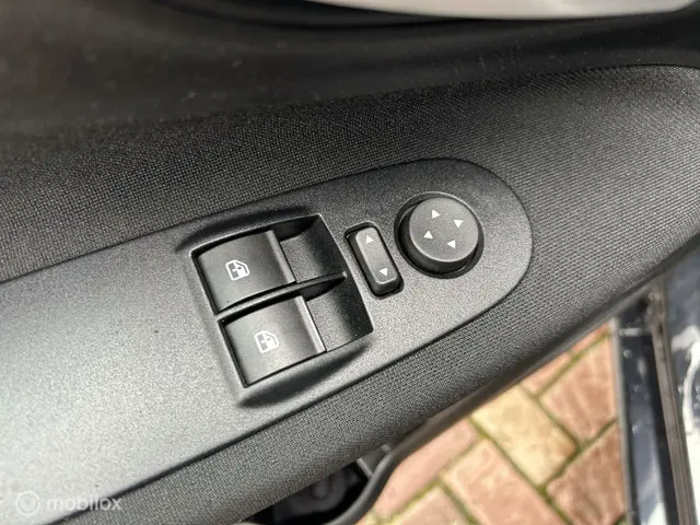 Fiat Punto Evo 1.2 Pop * 5 DRS * AIRCO * 2012 Benzine 15