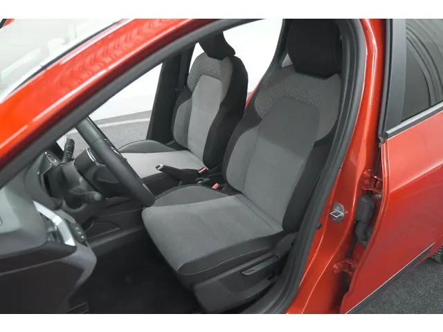 Renault Clio TCe 90 GPF Evolution 2024 Benzine 24