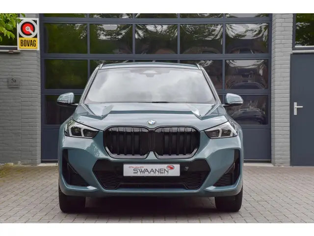 BMW X1 sDrive18i 2024 Benzine 2