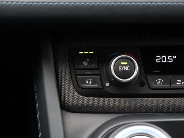 BMW i8 Roadster 2019 Hybride Benzine 20