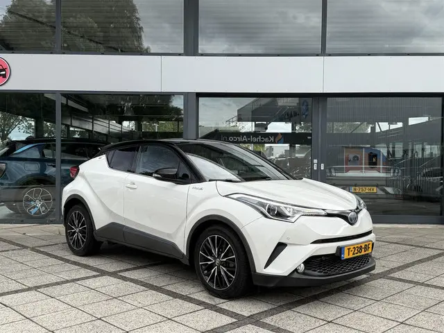 Toyota C-HR 2