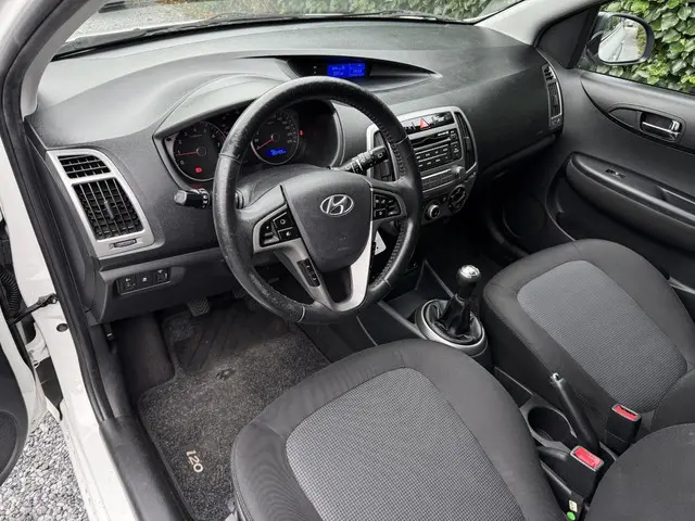 Hyundai i20 1.2i i-Motion 2014 Benzine 9