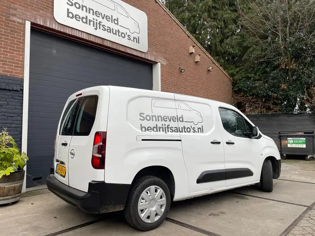 Opel Combo 1.5D L2H1 Edition 2020 Diesel 10