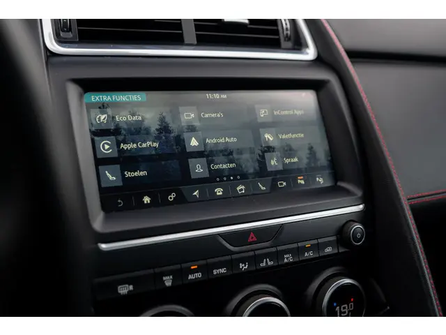 Jaguar E-PACE 2.0 P250 AWD First Edition 2018 Benzine 13