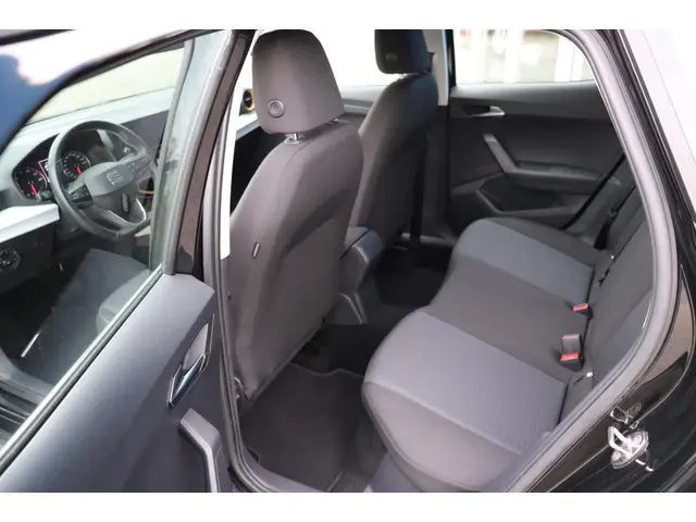 SEAT Arona 1.0 TSI Style Business Intense 2021 Benzine 12